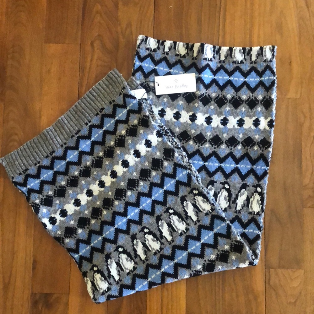 NWT Vera Bradley Cozy Beautiful Blue Scarf with Penguins
